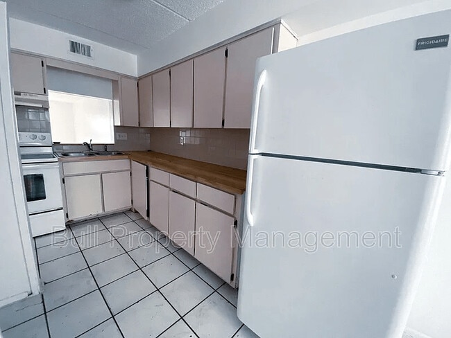 Photo - 6503 Dumont Ave