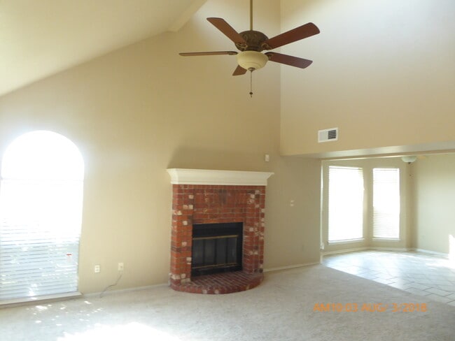 Photo - Spacious 2 story house on large corner lot