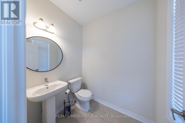 Photo - 39 Northrop Ave