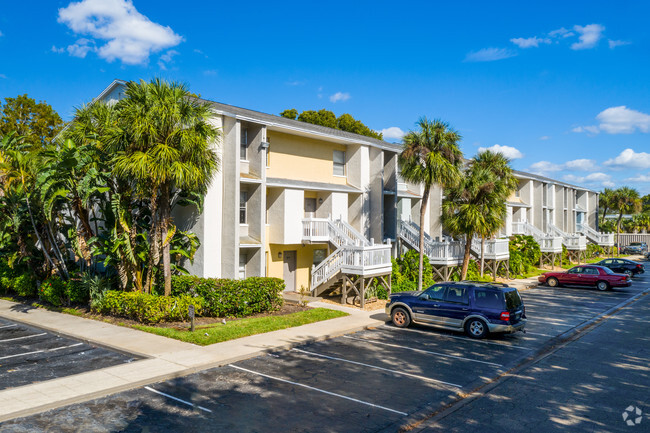 Building Photo - The Laurels Rental