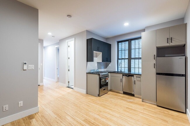Building Photo - "Charming 3-Bedroom Brooklyn Retreat with ... Unit 3 Rental