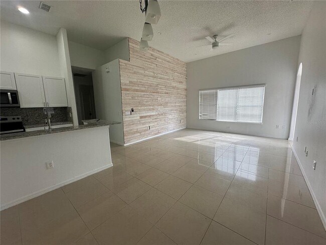 Photo - 1941 Island Walk Dr