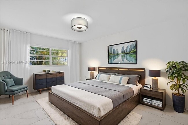 Building Photo - 1239 Mariposa Ave Unit 2