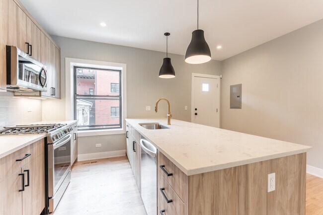 Photo - 2537 N Campbell Ave Unit 2