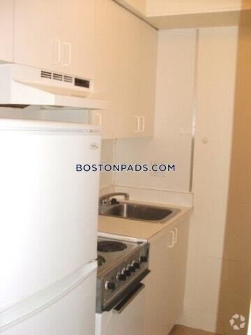 Building Photo - 62 Boylston St Unit 103 Rental