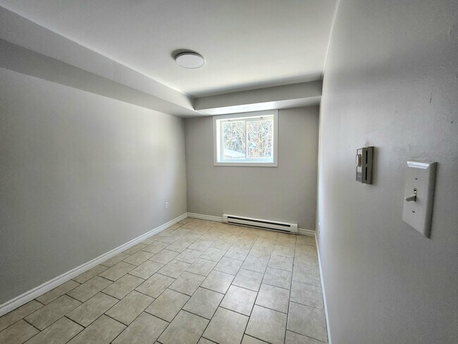 Photo - 17 Scott Ave Unit 4