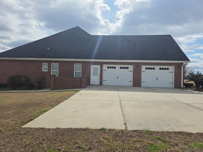 Photo - 565 Twin Ponds Dr