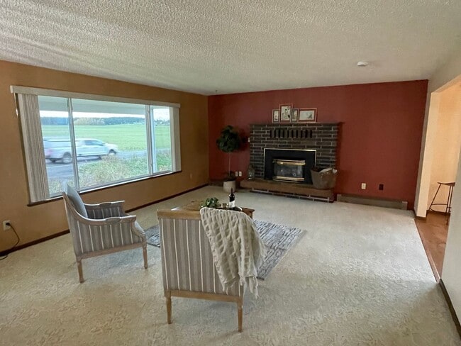 Photo - Lovely Home with wonderful Views and a Mas...