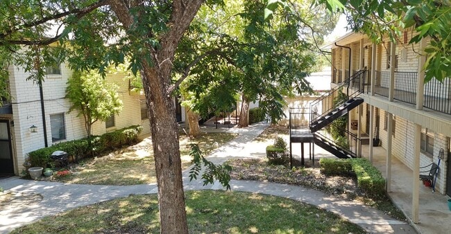 Photo - 2703 Southside Dr Unidad #2703