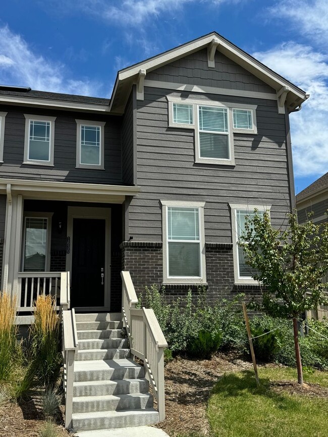 Eco-Friendly 4BR Townhome in Erie - Eco-Friendly 4BR Townhome in Erie