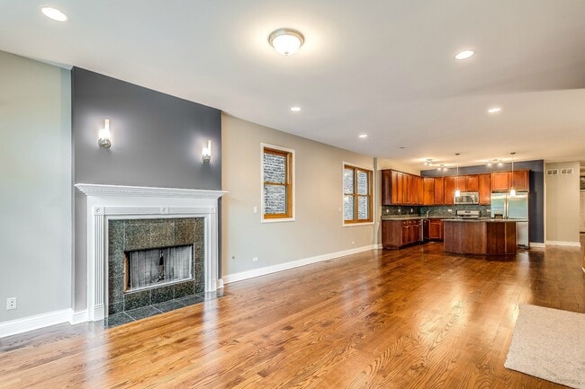 Photo - 4247 S Prairie Ave