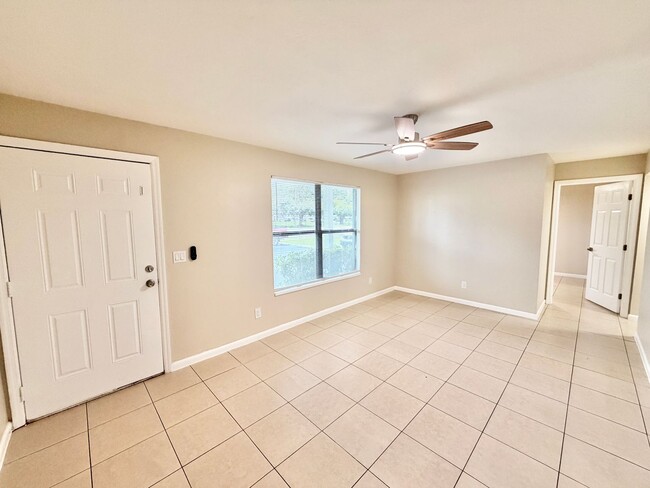 2281 Sunshine Blvd Unit A