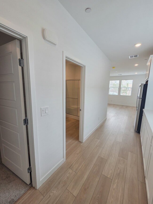 Photo - 152 Preston Ter Ave