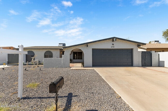 Building Photo - 4716 W Christy Dr