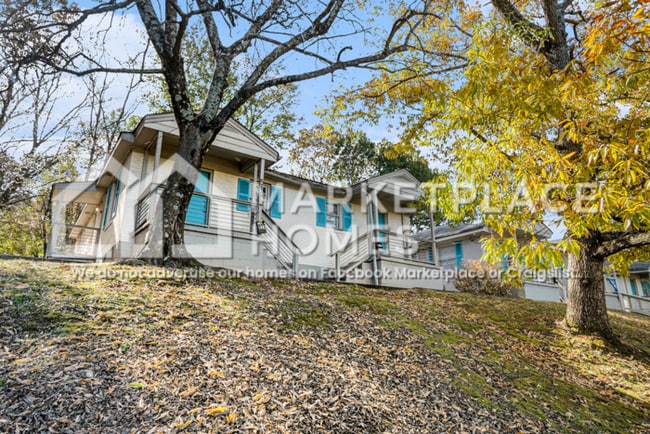 Photo - 519 Woodward Ave SE