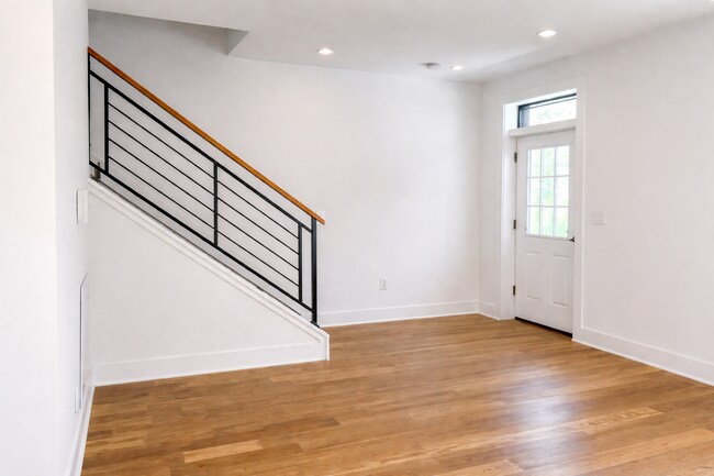 Photo - 727 Quebec Place NW Unit A