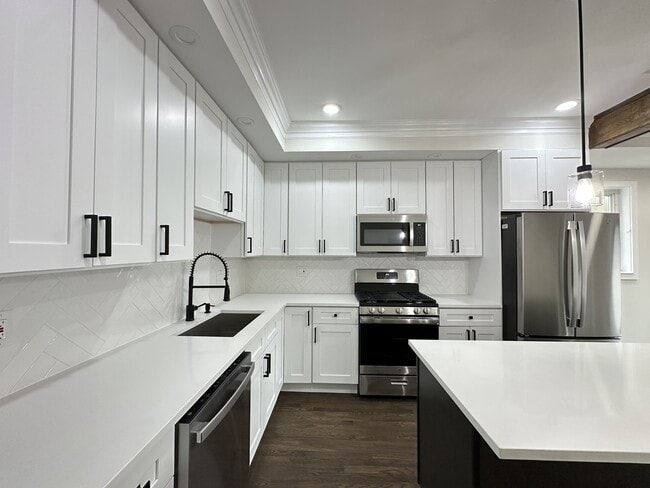 Photo - 2317 N Keeler Ave Unit J08P