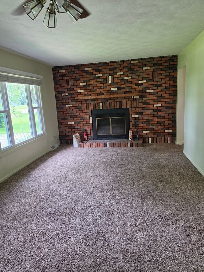 Photo - Charming, extremely clean 2 BR house in Shirley