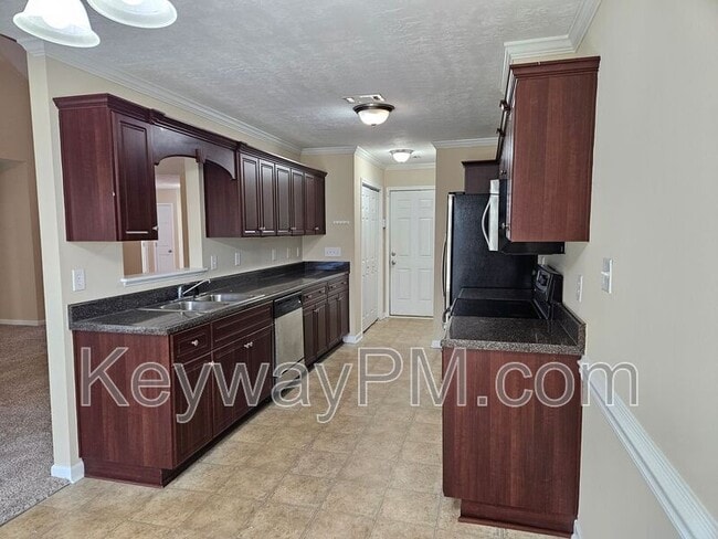 Photo - 450 Lory Ln