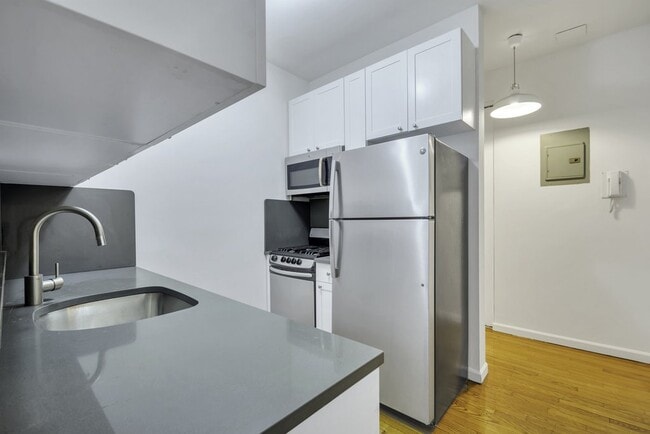 Building Photo - 121 Madison Ave Unit 4G Rental