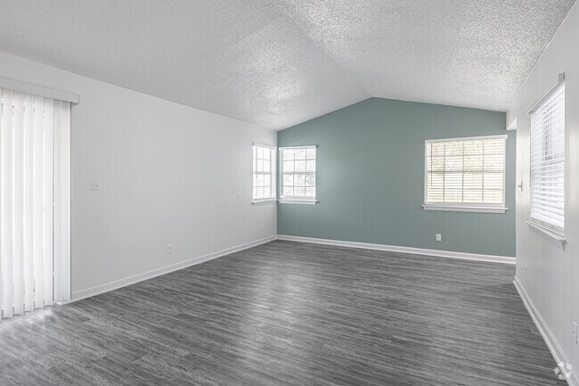2BR, 2BA - 1246SF