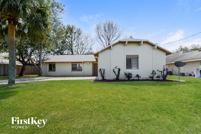 Building Photo - 2005 N Parkton Dr