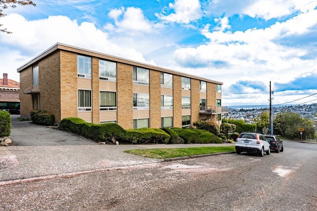 Photo - Lake Terrace