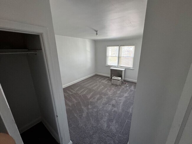Photo - 5413 Lothian Rd