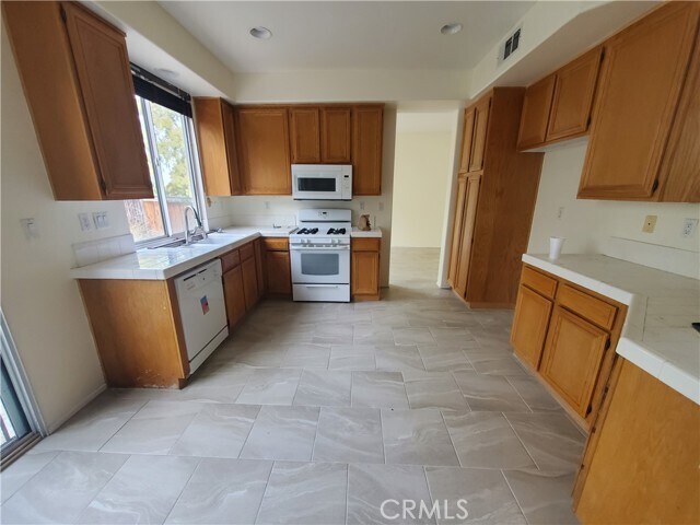 Photo - 758 Navarro Dr