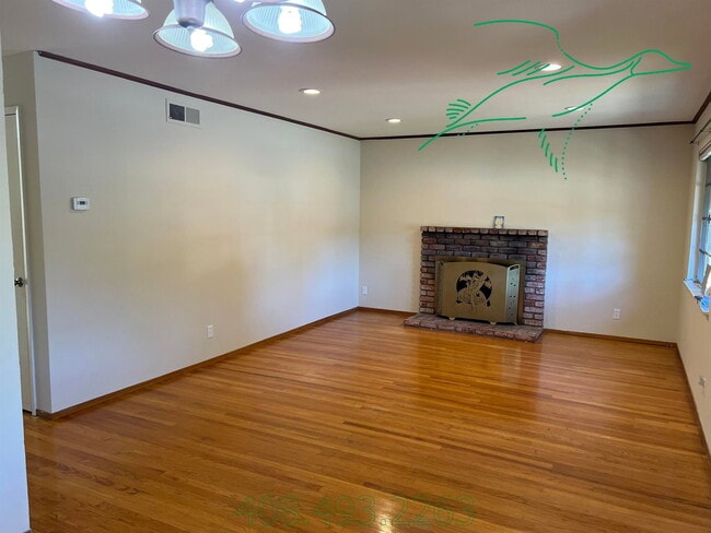 Photo - 7941 Woodlark Way