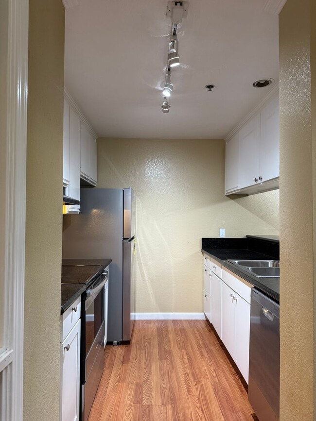 Photo - Spacious 2 Bedroom 2 Bath Condo with a View Unit 106