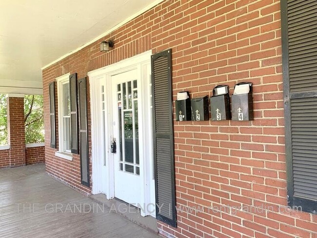 Photo - 1306 Patterson Ave SW