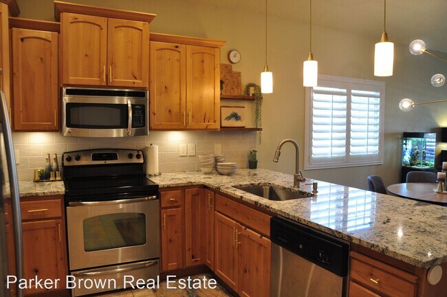 3 br, 2.5 bath House - 2224 Mackay Ln - 3 br, 2.5 bath House - 2224 Mackay Ln