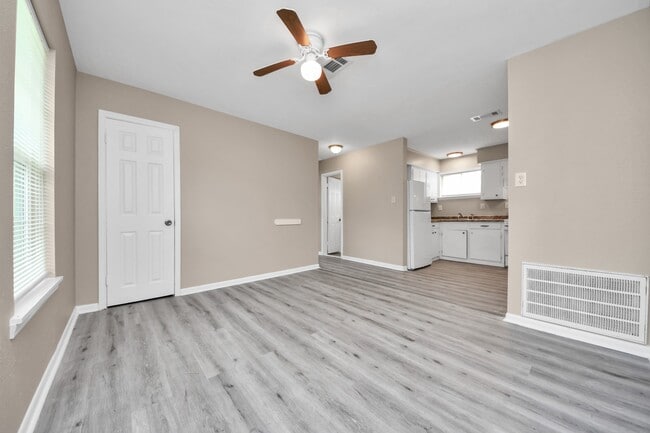 Photo - 17111 River Rd Unit C