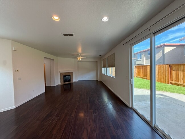 2429 Flatley Cir