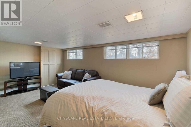 Photo - 48 Stevenharris Dr