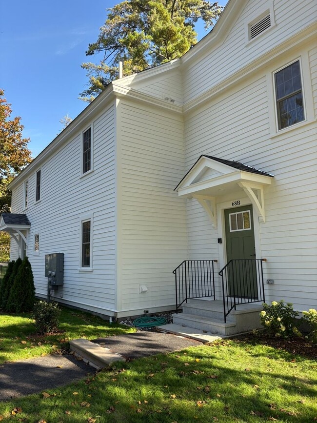 Building Photo - NEW Luxury 2 Bedroom apartments! Unit East Cottage (A)