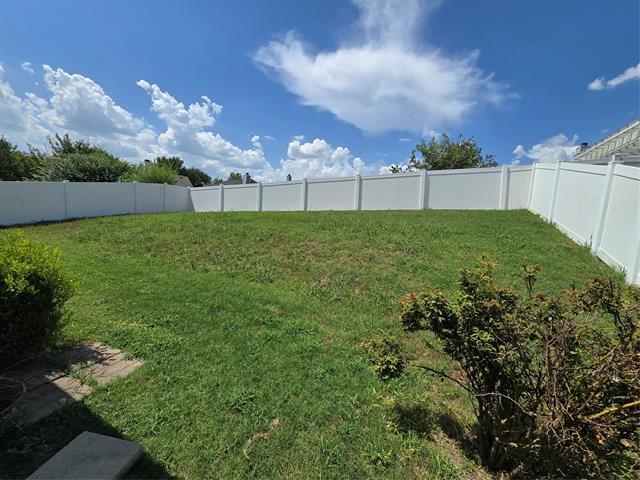 Photo - 2410 Parkview Dr
