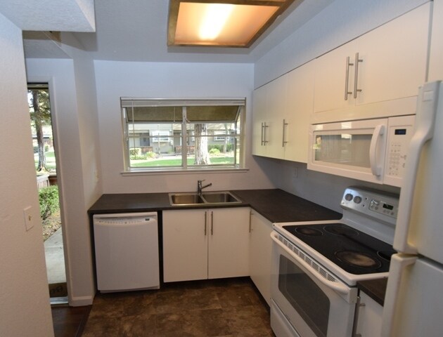 Photo - 5632 Hamilton St