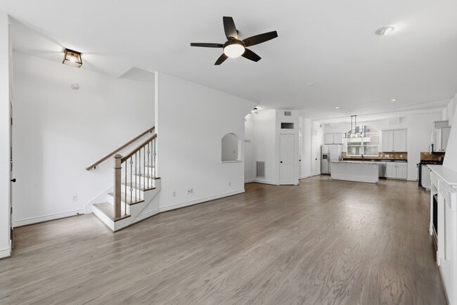 Photo - 110 Detering St