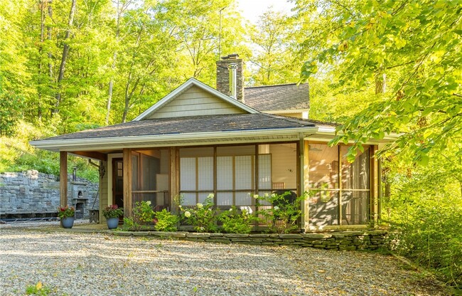 Photo - 1519 S Lake Rd House