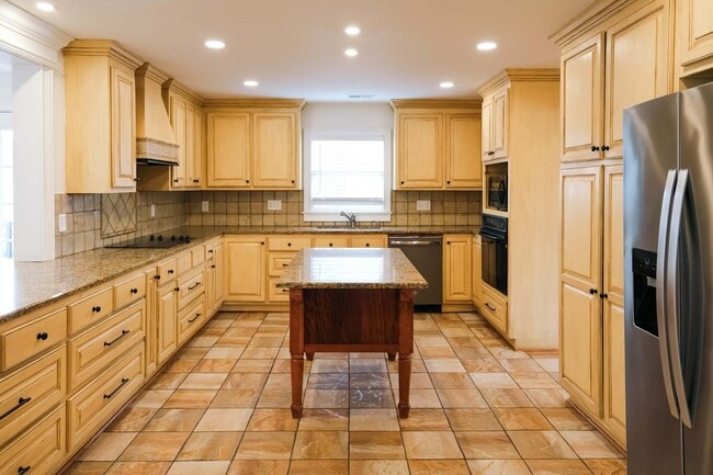 Photo - Spacious home in the Augusta Road Community - Lawn care included!