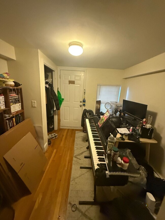 Building Photo - 32 Edgerly Rd