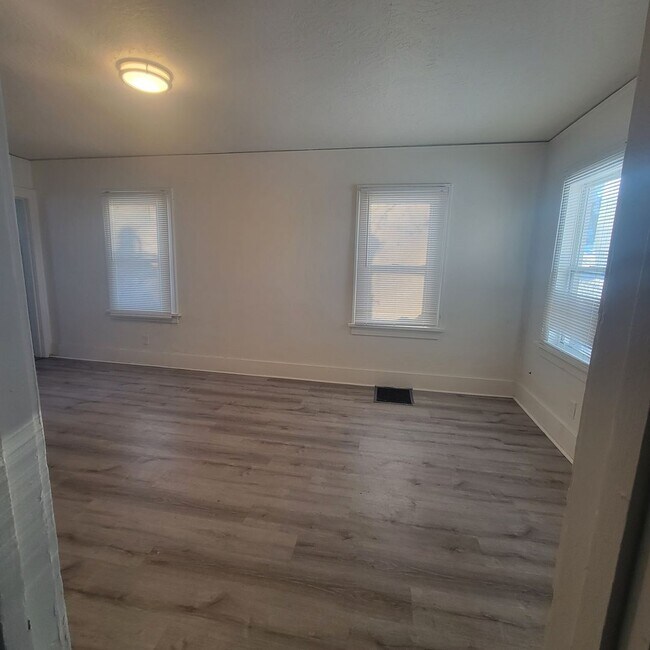 900 2 Bedroom 1 Bathroom Home Rental House Rental in Sioux City, IA