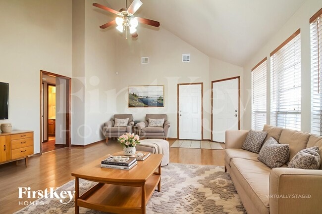 Photo - 2504 Tyler Ln