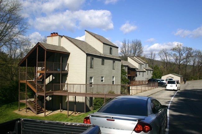 The Summit Apartments