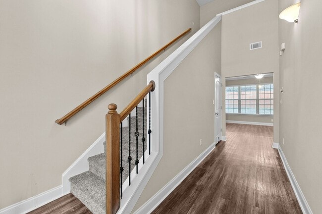 Photo - 473 Riley Ln