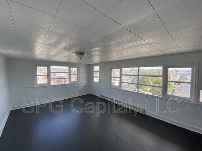 Photo - 1201 W Princess St