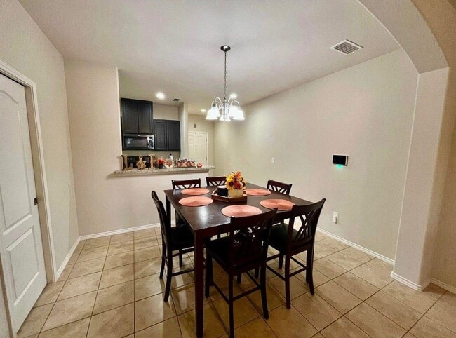 Photo - 114 Niagara Dr.