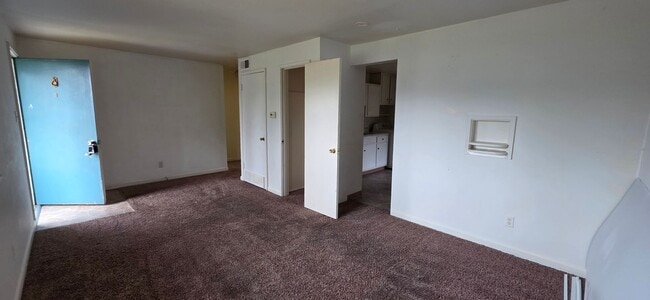 Photo - 250 Cribbon Ave